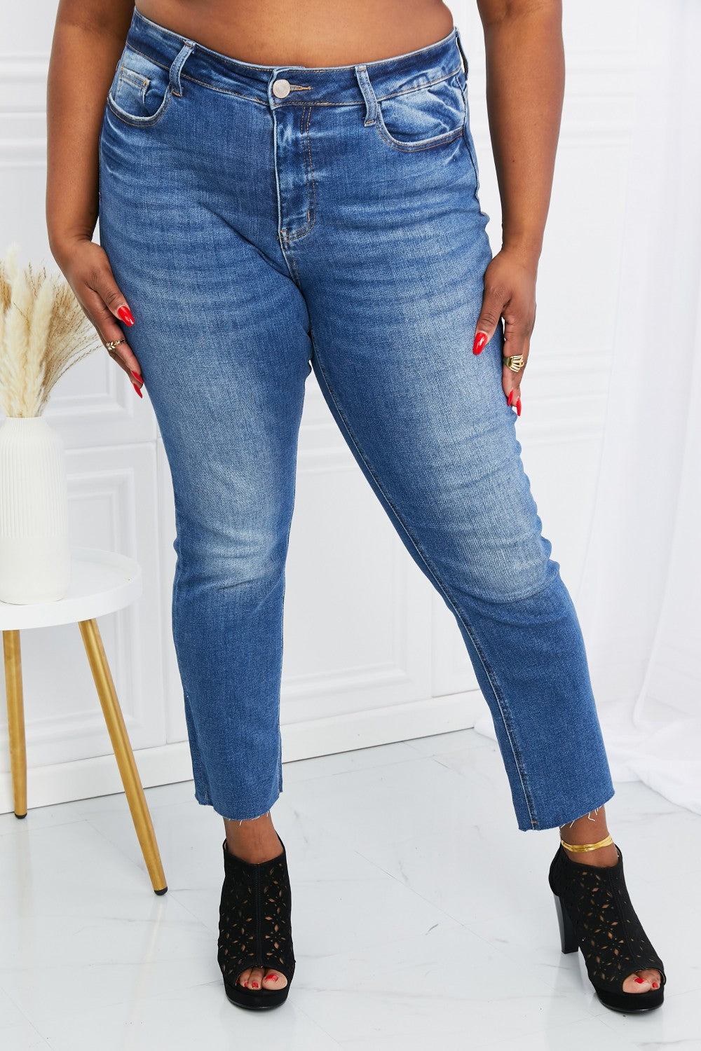 Raw Hem Cropped Jeans