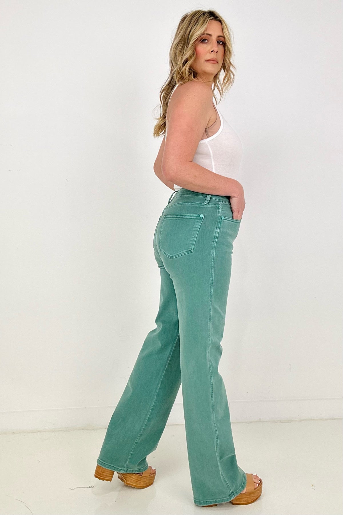 High Waist Garment Dyed 90's Straight Jeans