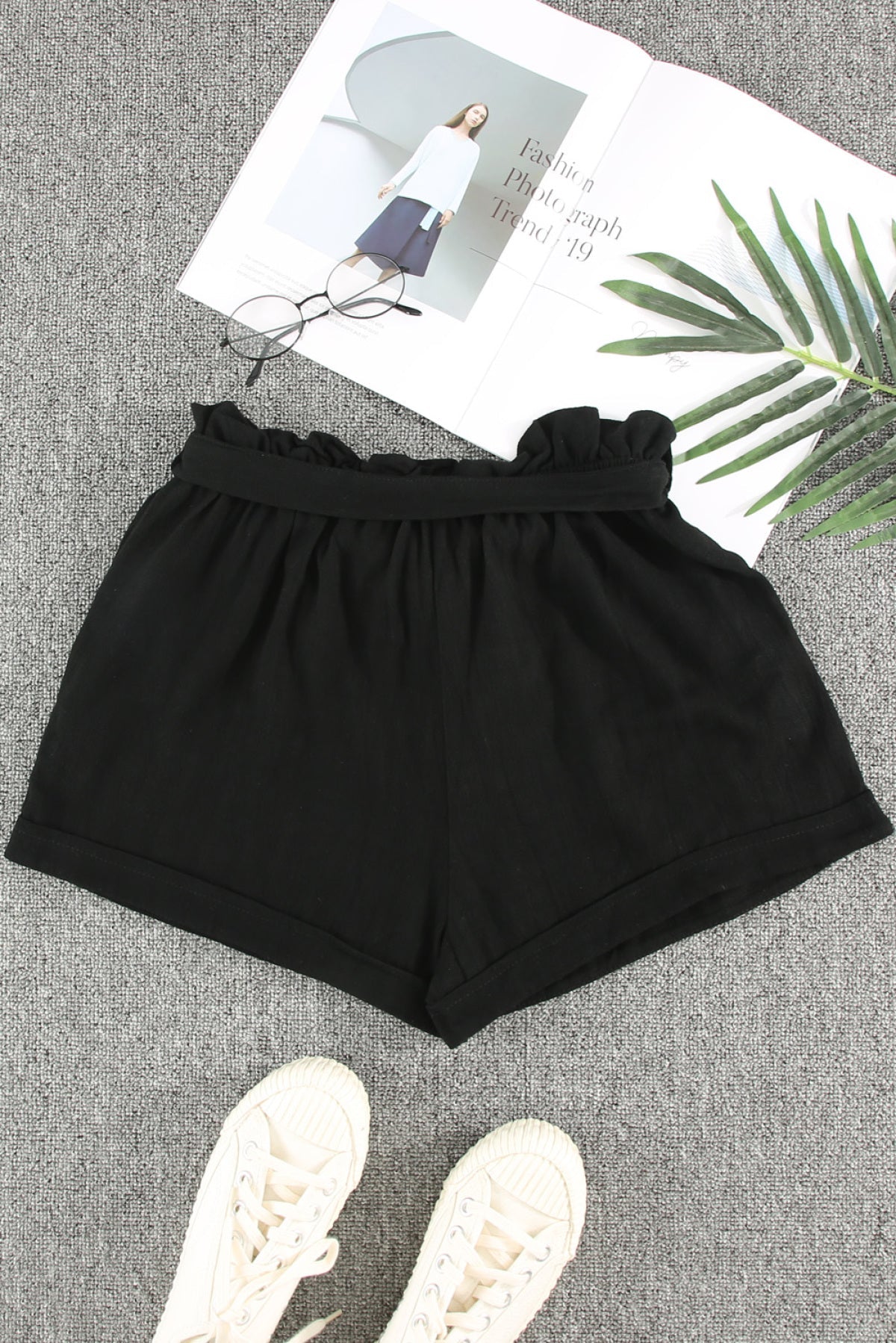 Cuff Pocketed Tie Waist Shorts