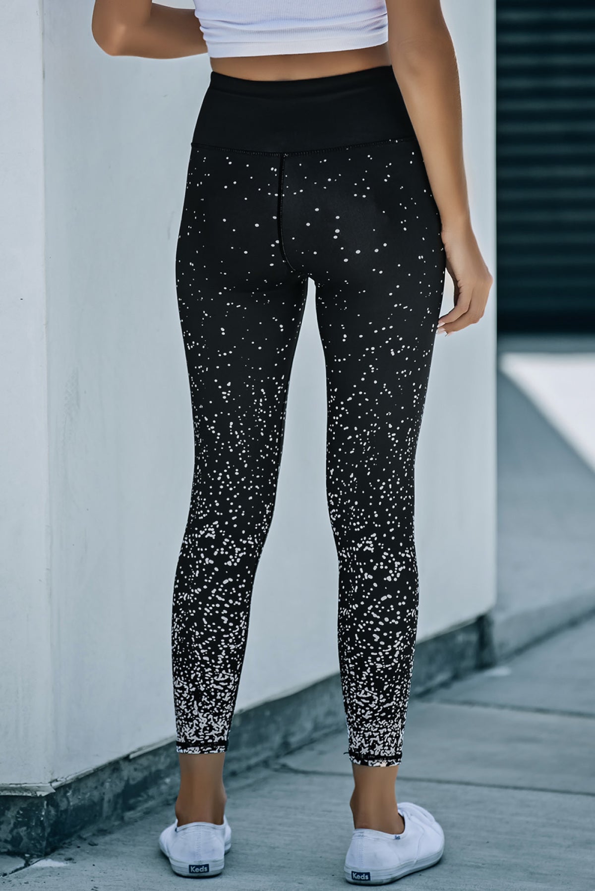 Dots Scattering Black Leggings